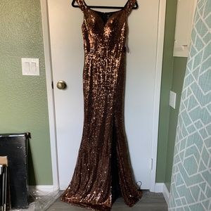(NWT) Windsor Rose Gold Sequin Maxi Mermaid Dress With Front Side Slit